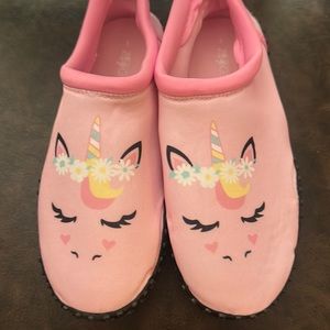 ZOOGS PINK UNICORN WATER SHOES: NEW WITH TAGS: SIZE 3